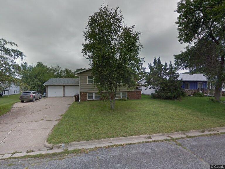 1007 Terrace Dr, Unit 1005 Terrace Drive in Onalaska, WI - Building Photo