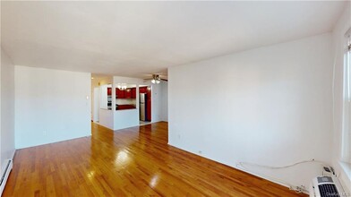 145-08 34th Ave-Unit -3rd Fl in Queens, NY - Building Photo - Building Photo