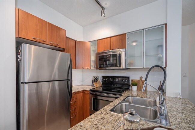 4028 Knight St in Vancouver, BC - Building Photo - Building Photo