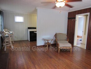 1537 E Ocean View Ave in Norfolk, VA - Building Photo - Building Photo