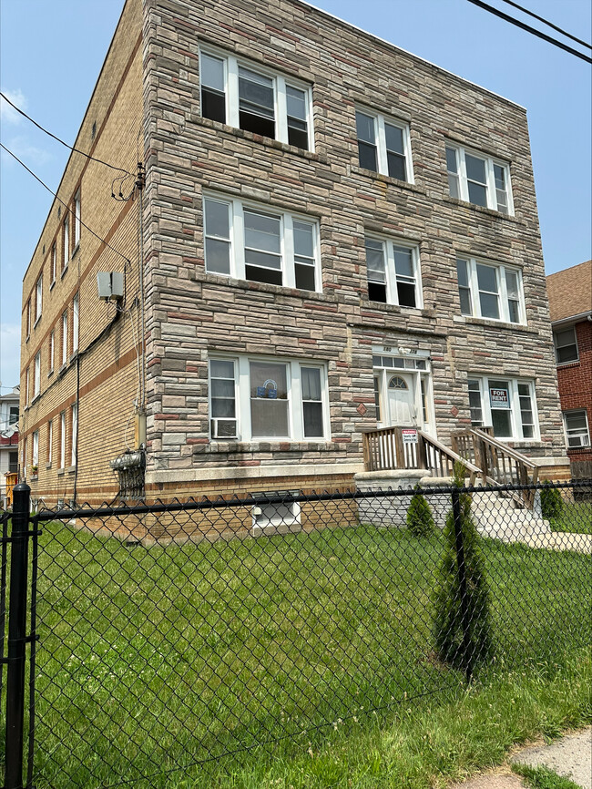 178-180 Roosevelt St