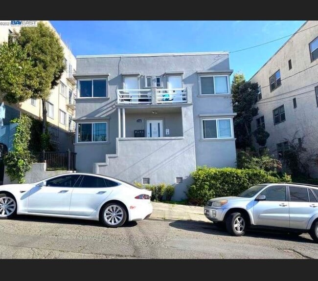 1914 6th Ave, Unit #2 in Oakland, CA - Building Photo - Building Photo