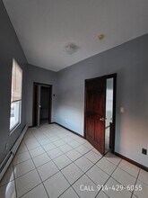 104 Oak St in Yonkers, NY - Building Photo - Building Photo