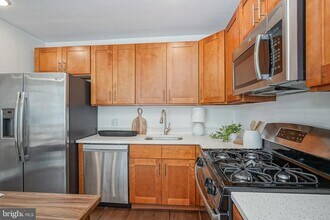 1637-39 Poplar St-Unit -1F in Philadelphia, PA - Building Photo - Building Photo
