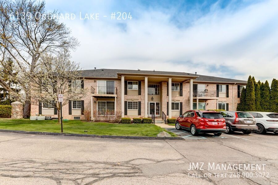 6139 Orchard Lake Rd in West Bloomfield, MI - Building Photo