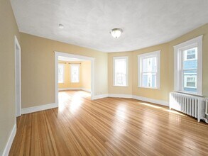 24 Montvale St, Unit 2 in Boston, MA - Building Photo - Building Photo