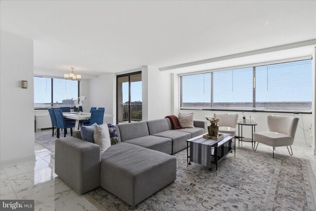 301 N Beauregard St in Alexandria, VA - Building Photo - Building Photo