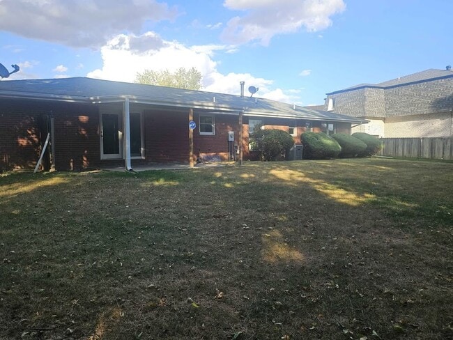 property at 121 S Regency Dr