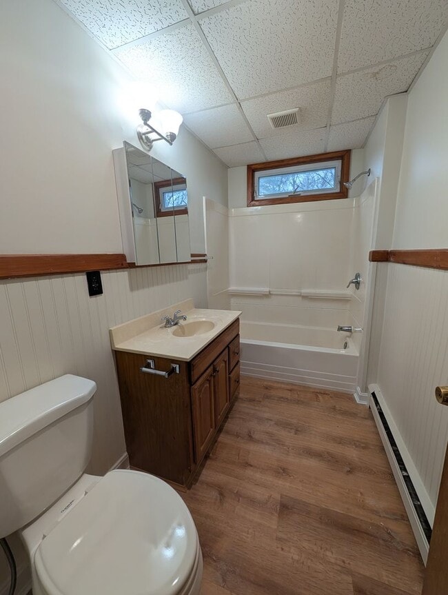 306 N Main St in Uxbridge, MA - Building Photo - Building Photo