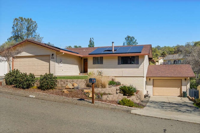 property at 10 Greenbrier Dr