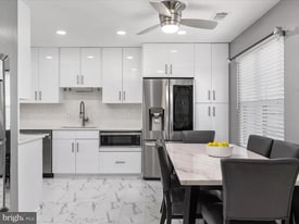 14707 Southwarke Pl in Centreville, VA - Building Photo