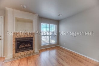 315 W J St in Jenks, OK - Building Photo - Building Photo