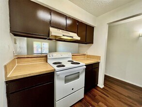410 Bryan St, Unit 10 in Denton, TX - Building Photo - Building Photo
