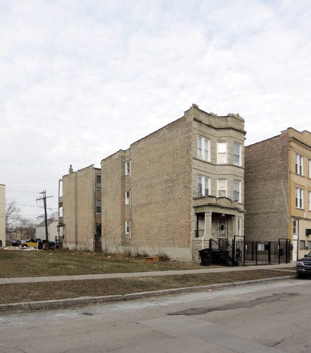 1502 S Lawndale Ave in Chicago, IL - Foto de edificio