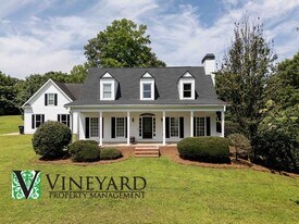 255 Henson Way in Canton, GA - Building Photo