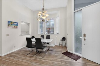 2225 NW 53rd St in Boca Raton, FL - Foto de edificio - Building Photo