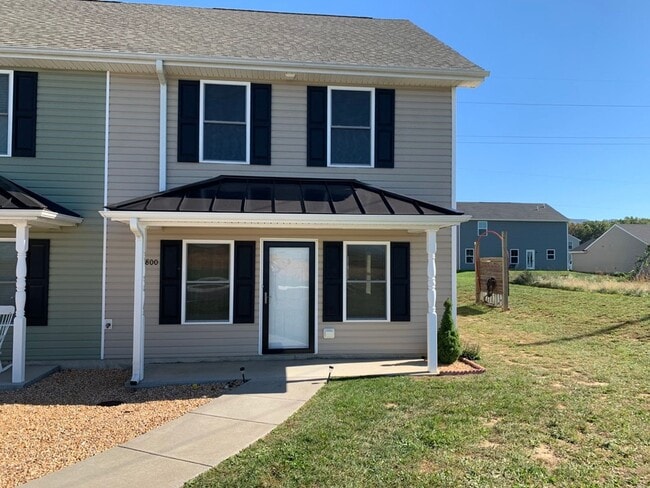 property at 800 Carson Cir