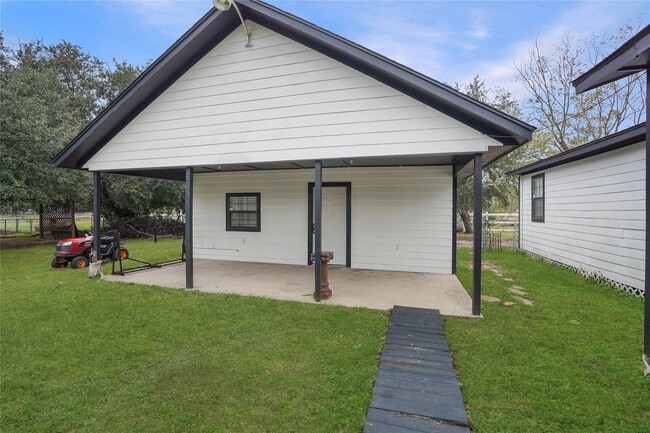 22855 E Martin Dr in Porter, TX - Building Photo - Building Photo