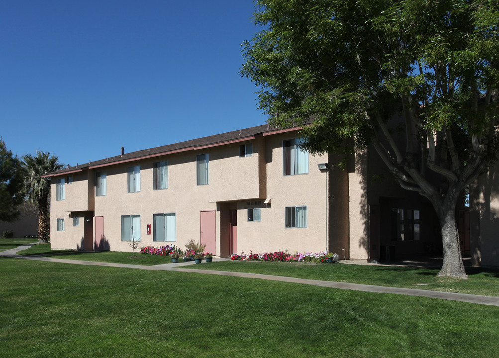 Pueblo Nuevo Apartments in Coachella, CA - Building Photo