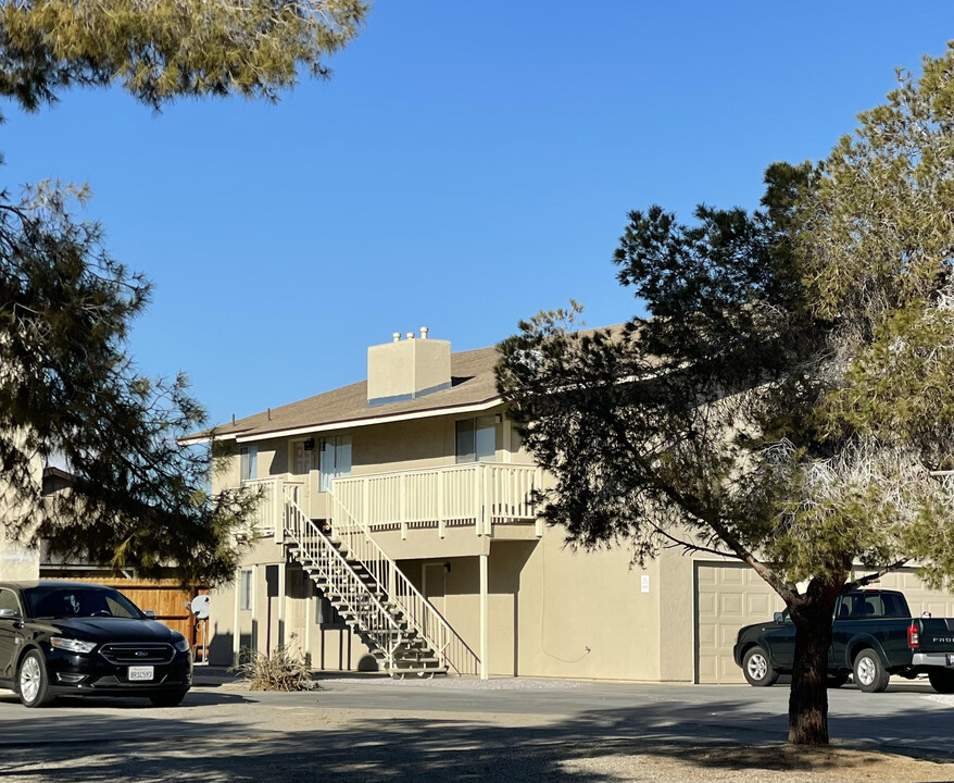 809 Capehart Ct in Ridgecrest, CA - Building Photo