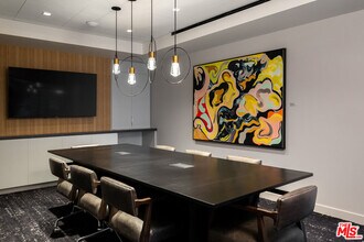 400 S Broadway in Los Angeles, CA - Building Photo - Building Photo