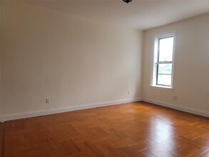 35-06-35169 169th St in Queens, NY - Building Photo - Building Photo