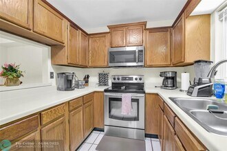 135 Deer Creek Blvd in Deerfield Beach, FL - Building Photo - Building Photo