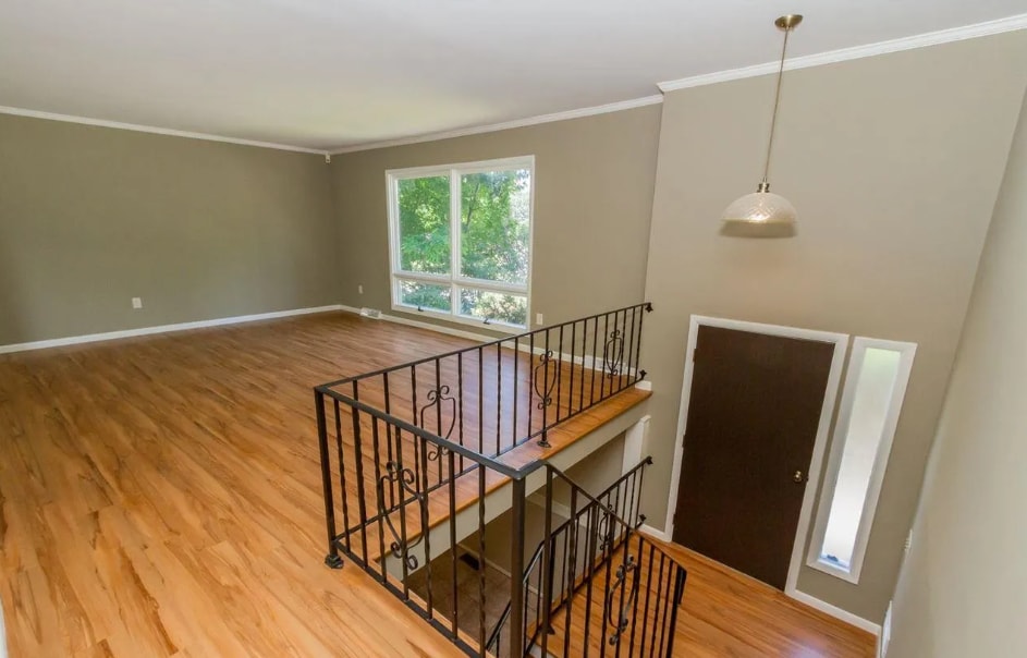 3 Gick Rd in Saratoga Springs, NY - Building Photo