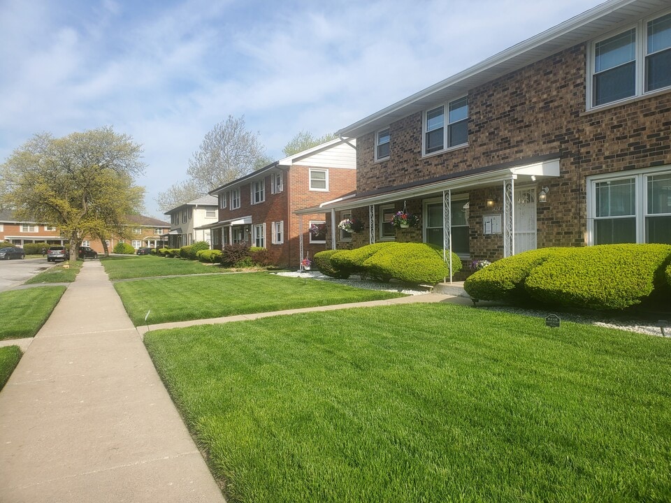 1424 E 156th St in Dolton, IL - Building Photo