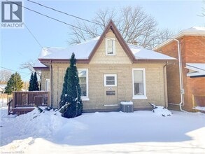 25 Drummond St in Brantford, ON - Building Photo - Building Photo