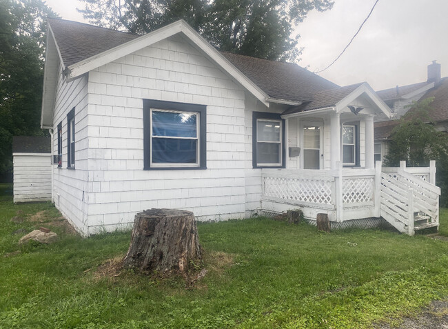 21.5 S Crandon Ave in Niles, OH - Foto de edificio - Building Photo