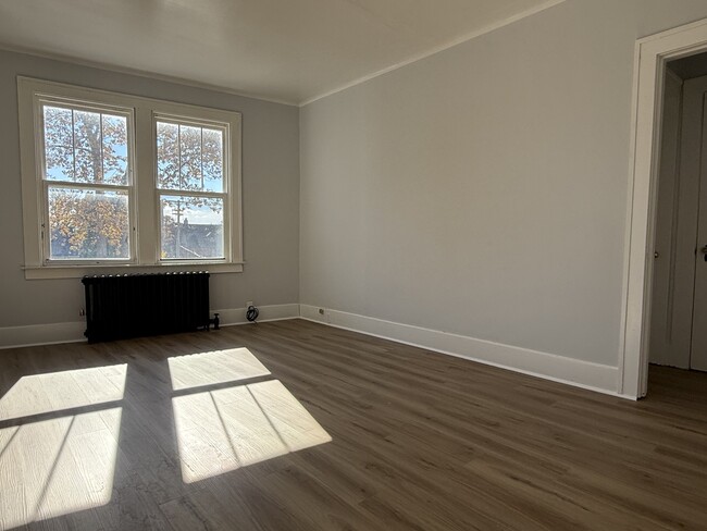 property at 524 Pitt St W