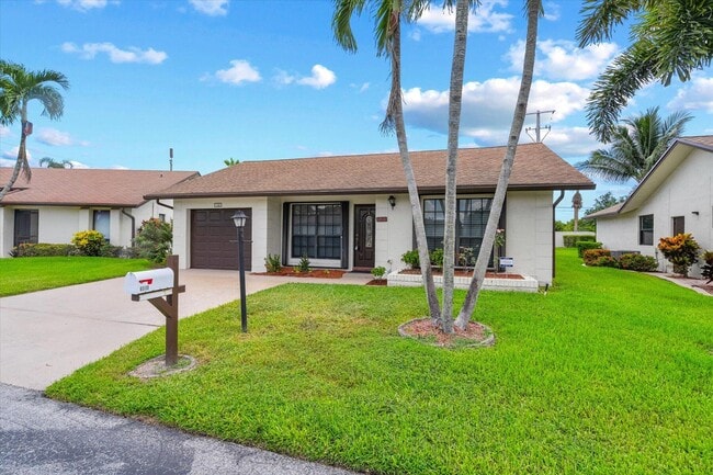 6510 Olivewood Cir in Greenacres, FL - Building Photo - Building Photo