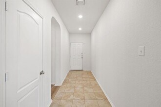1221 Backcountry Dr in Leander, TX - Building Photo - Building Photo