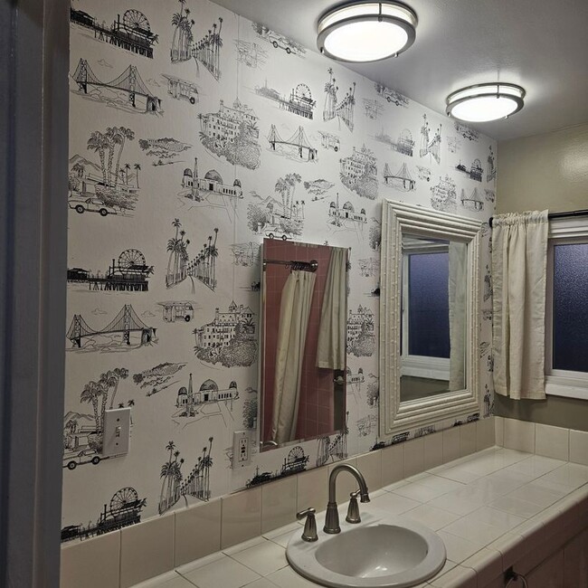 518 Palm Dr in Hermosa Beach, CA - Building Photo - Building Photo