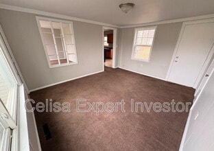 4819 S Anthony Blvd in Fort Wayne, IN - Building Photo - Building Photo