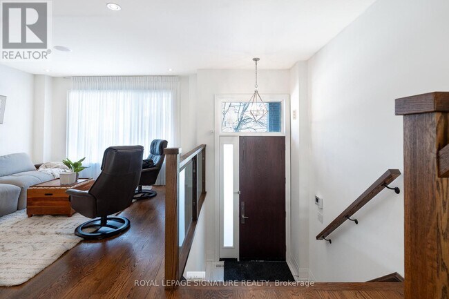 119B Hillside Ave in Toronto, ON - Building Photo - Building Photo