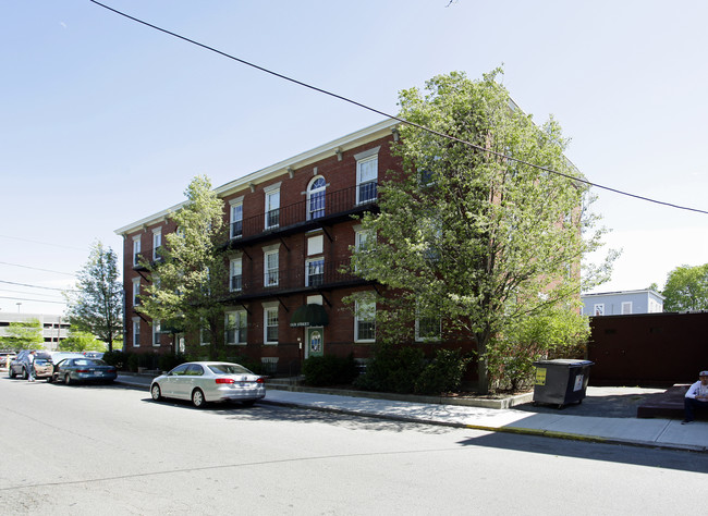 10-14 Lynch St in Salem, MA - Foto de edificio - Building Photo