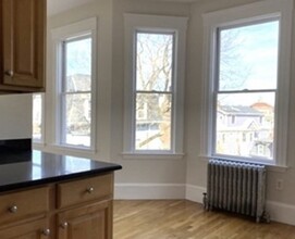 2 Termine Ave, Unit 2 in Boston, MA - Foto de edificio - Building Photo