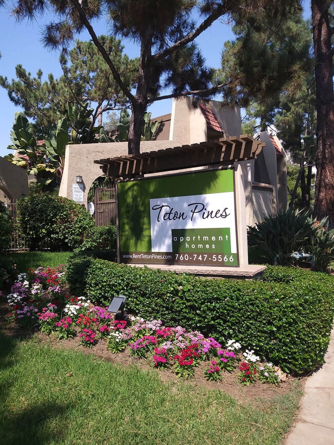 Teton Pines Apartments