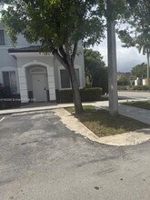 7329 NW 174th Terrace in Hialeah, FL - Building Photo - Building Photo