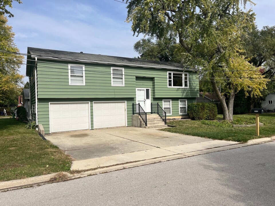 1517 Sherman Ave in Geneva, IL - Building Photo
