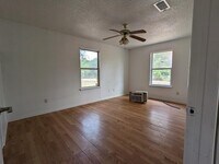 218 Merrifield Dr photo'