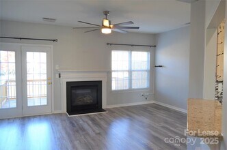 16217 Peachmont Dr in Cornelius, NC - Building Photo - Building Photo