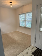 9523 Maple Way in Indianapolis, IN - Foto de edificio - Building Photo