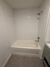 159-161 12th Ave, Unit 202 in Paterson, NJ - Foto de edificio - Building Photo