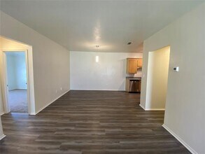 10303 Lone Pine Ln in Fort Worth, TX - Building Photo - Building Photo