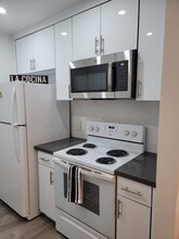 151 SW 134th Way, Unit 312 in Pembroke Pines, FL - Foto de edificio - Building Photo