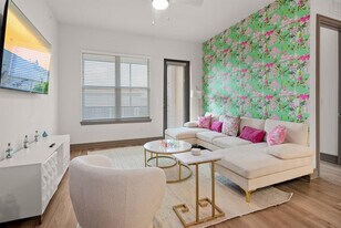 8890 Founders Square Dr in Naples, FL - Building Photo