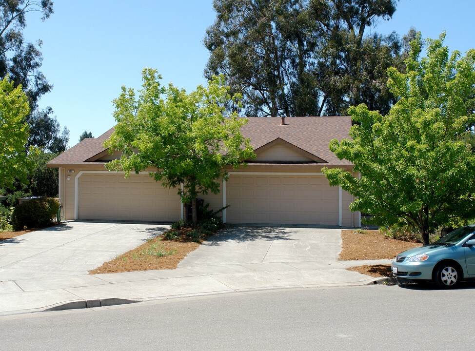 3227 Nielsen Ct in Santa Rosa, CA - Building Photo